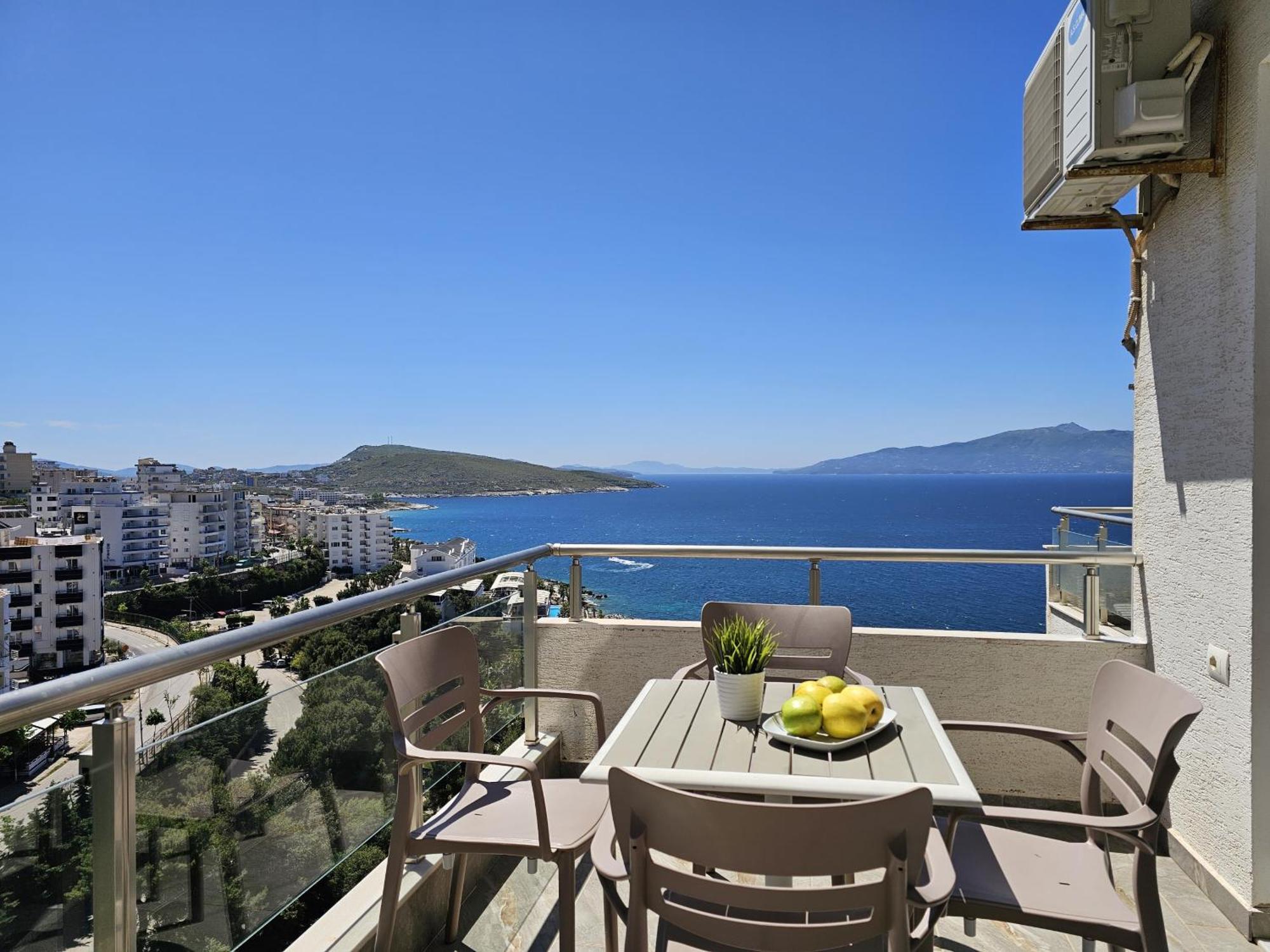 Brand New Apartments Sarande Bagian luar foto