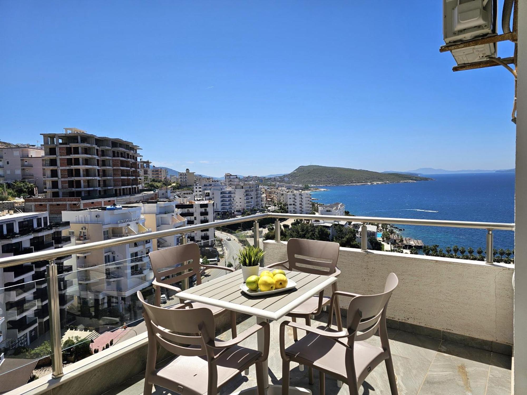 Brand New Apartments Sarande Bagian luar foto