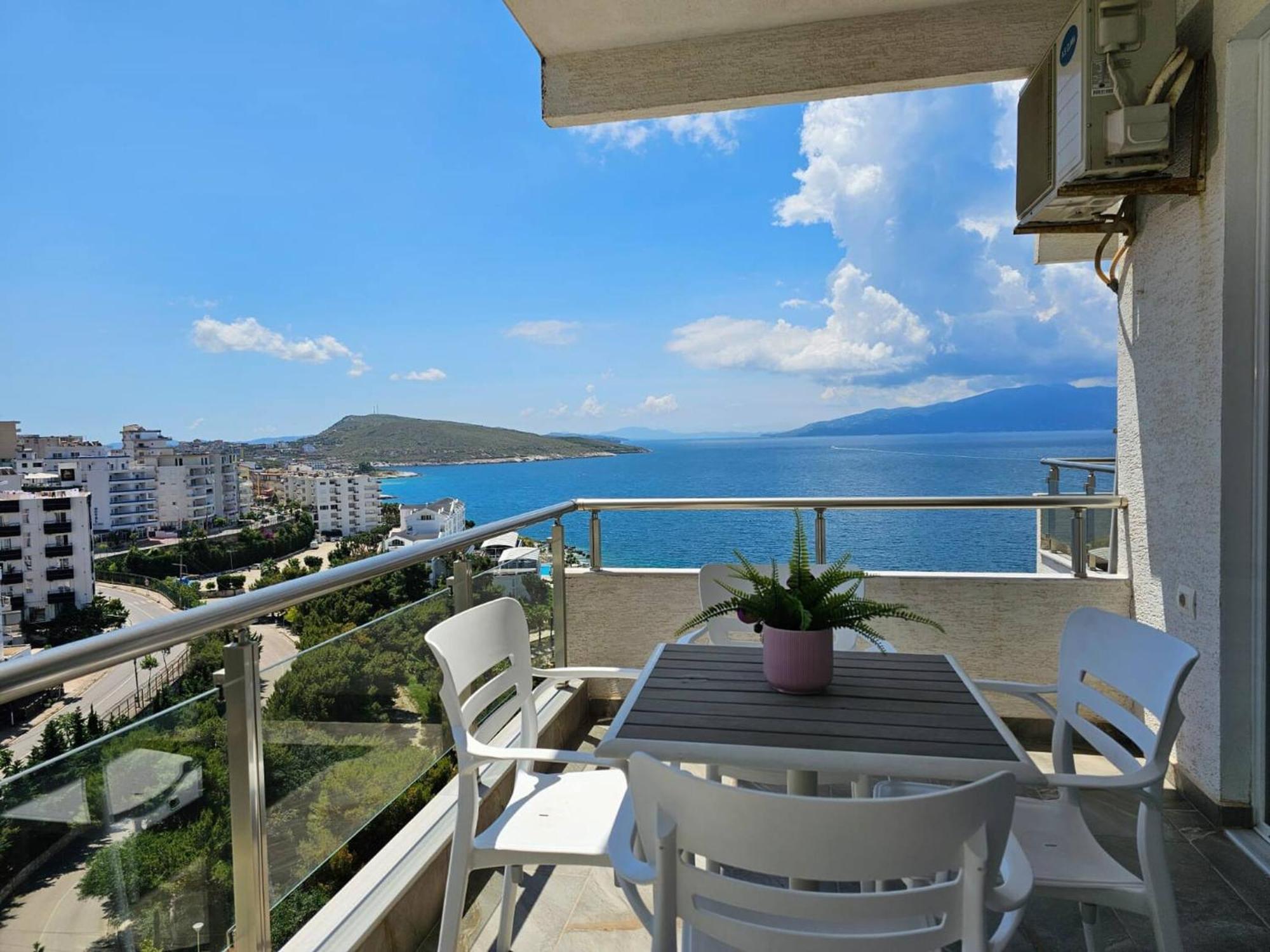 Brand New Apartments Sarande Bagian luar foto