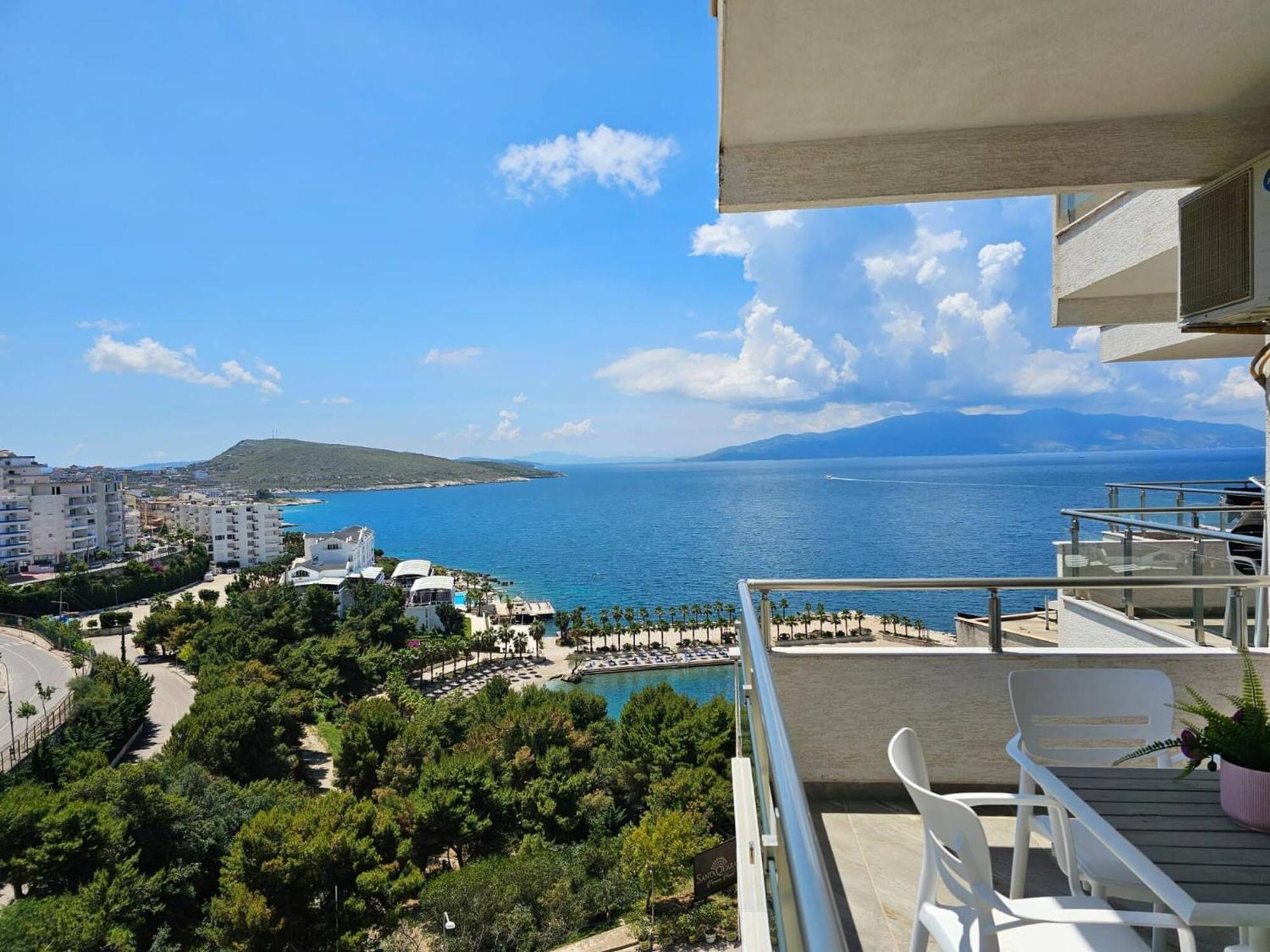Brand New Apartments Sarande Bagian luar foto